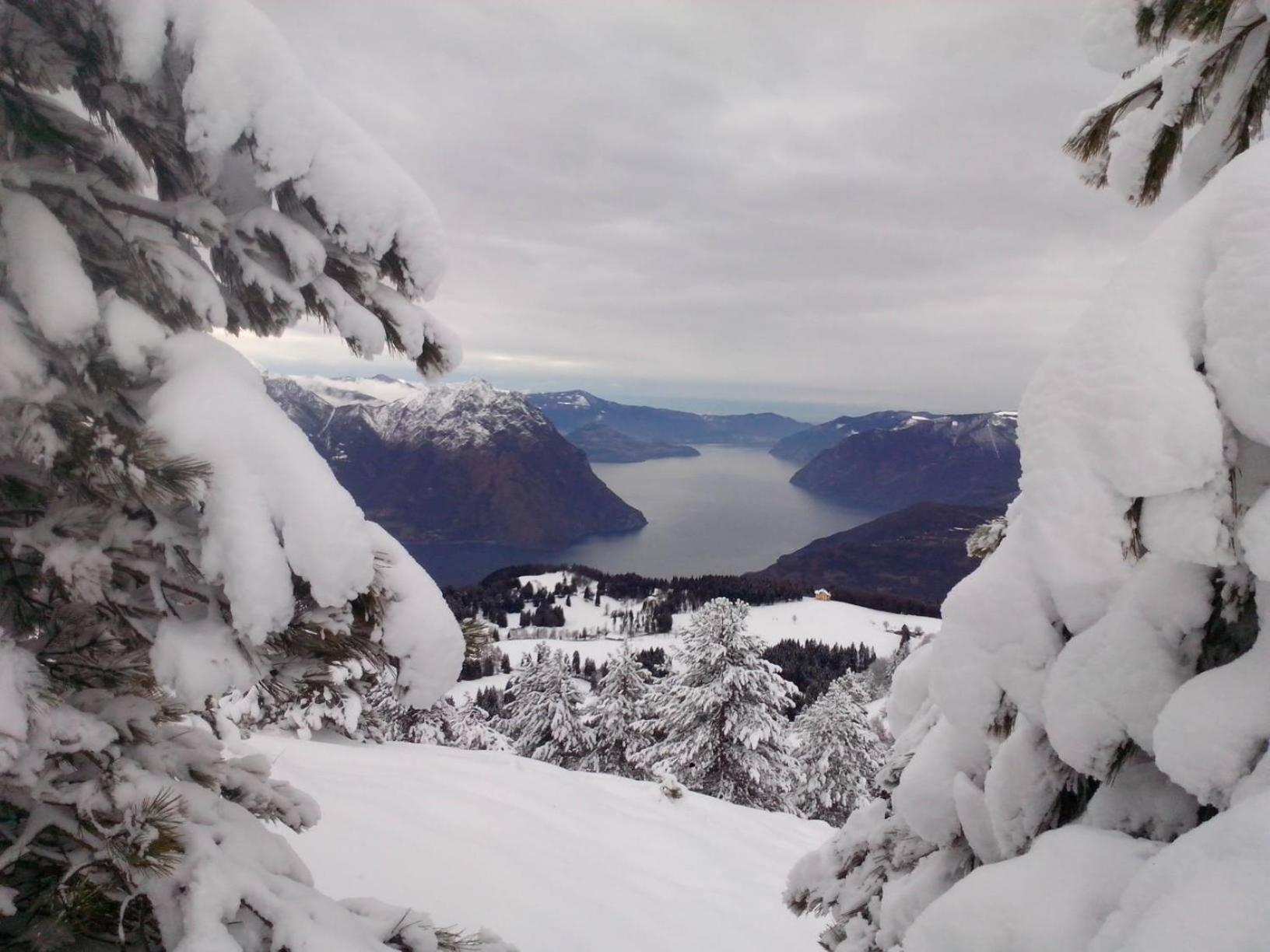 La Casa Sull' Altopiano Mountain Lake Iseo Hospitality Bossico Екстер'єр фото